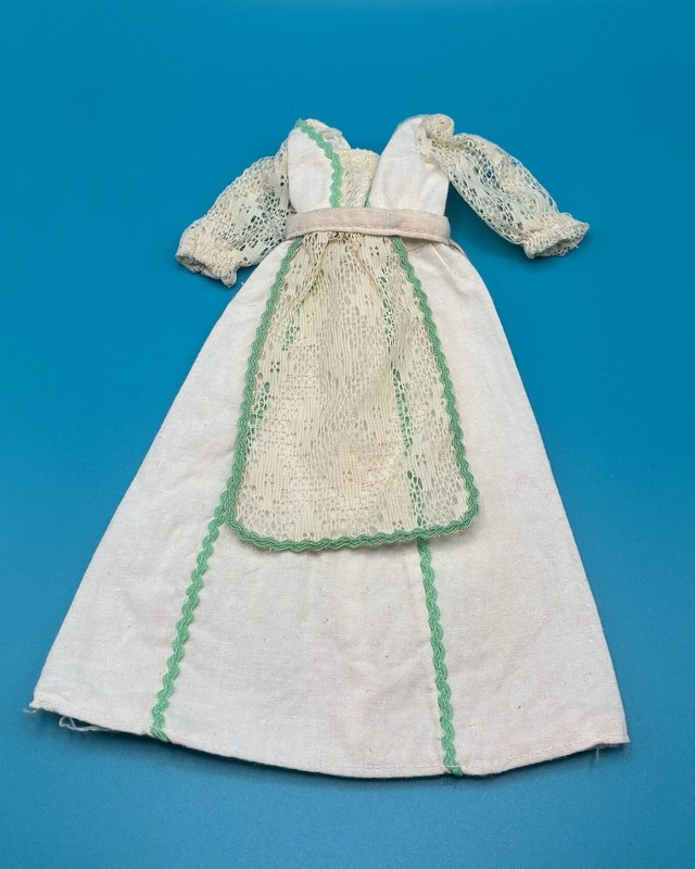 Vintage Barbie 1974 BEST BUY #7824 Peasant Dress W/Apron