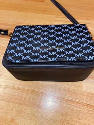 Michael Kors Umhängetasche schwarz/blau MK Monogramm mit Reißverschluss