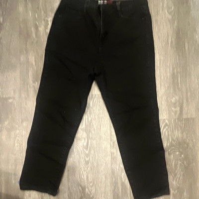 Style & Co Denim Women's Black Slim Leg Jeans Petite 10P Stretch 5-Pocket