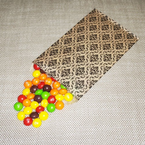 Damask Flat Paper Gift Bags for Merchandise, Crafts, Party Favors, Retail - Picture 5 of 7