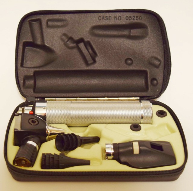 Welch Allyn Otoscope Ophthalmoscope Set With Case 05250 for sale online