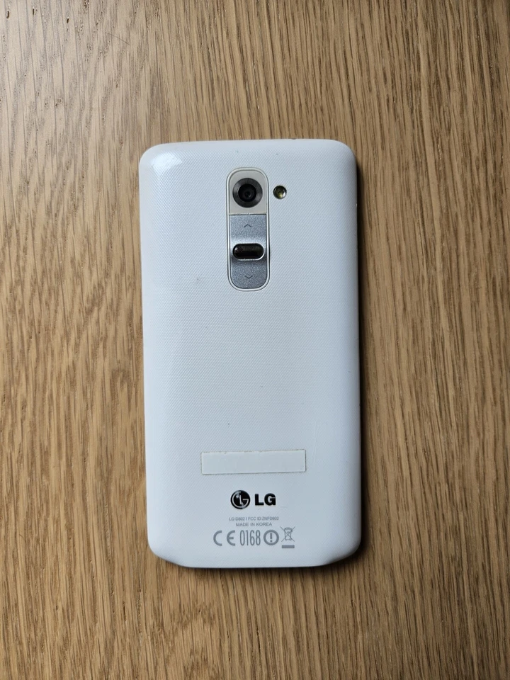 Smartphone LG-G2 32 Gb bianco in buone condizioni. Funzionante. - Immagine 2 di 3