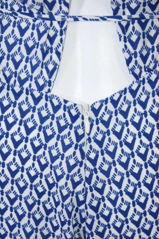 Vestido Romper Olivaceous Feminino Azul Branco Estampado Decote V Manga Longa Tamanho M - Imagem 4 de 4