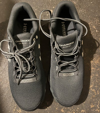Under Armour Charged Gemini Deluxe Foam size 10.5 Men Preowned