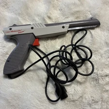 Original 1985 Nintendo NES Zapper Duck Hunt Gun Controller NES-005
