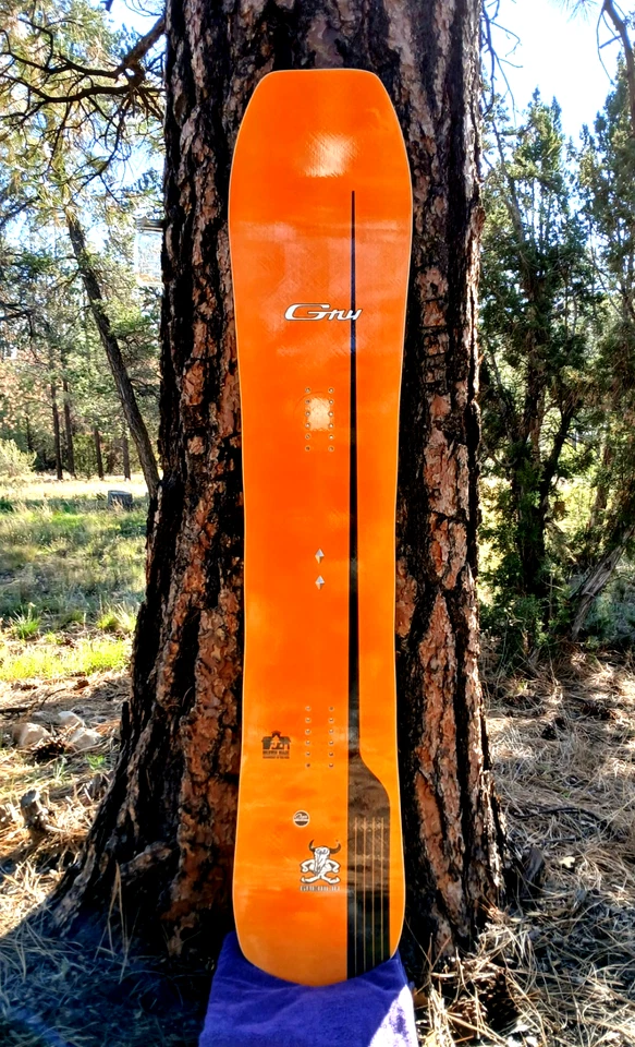 Snowboard GNU GREMLIN | 22/23 (Naranja) | 155 | Cintura 26,4 | ¡Hallazgo raro! ¡EXCELENTE ESTADO! 🤘 Foto 4 de 4