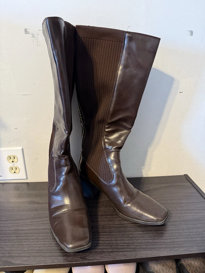 Botas hasta la rodilla Journee con pantorrilla ancha de Journee Collection talla 9,5 Foto 2 de 4