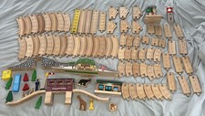 LOT of Vintage Thomas The Train Wooden Railway Tracks and Accessories 100pcs