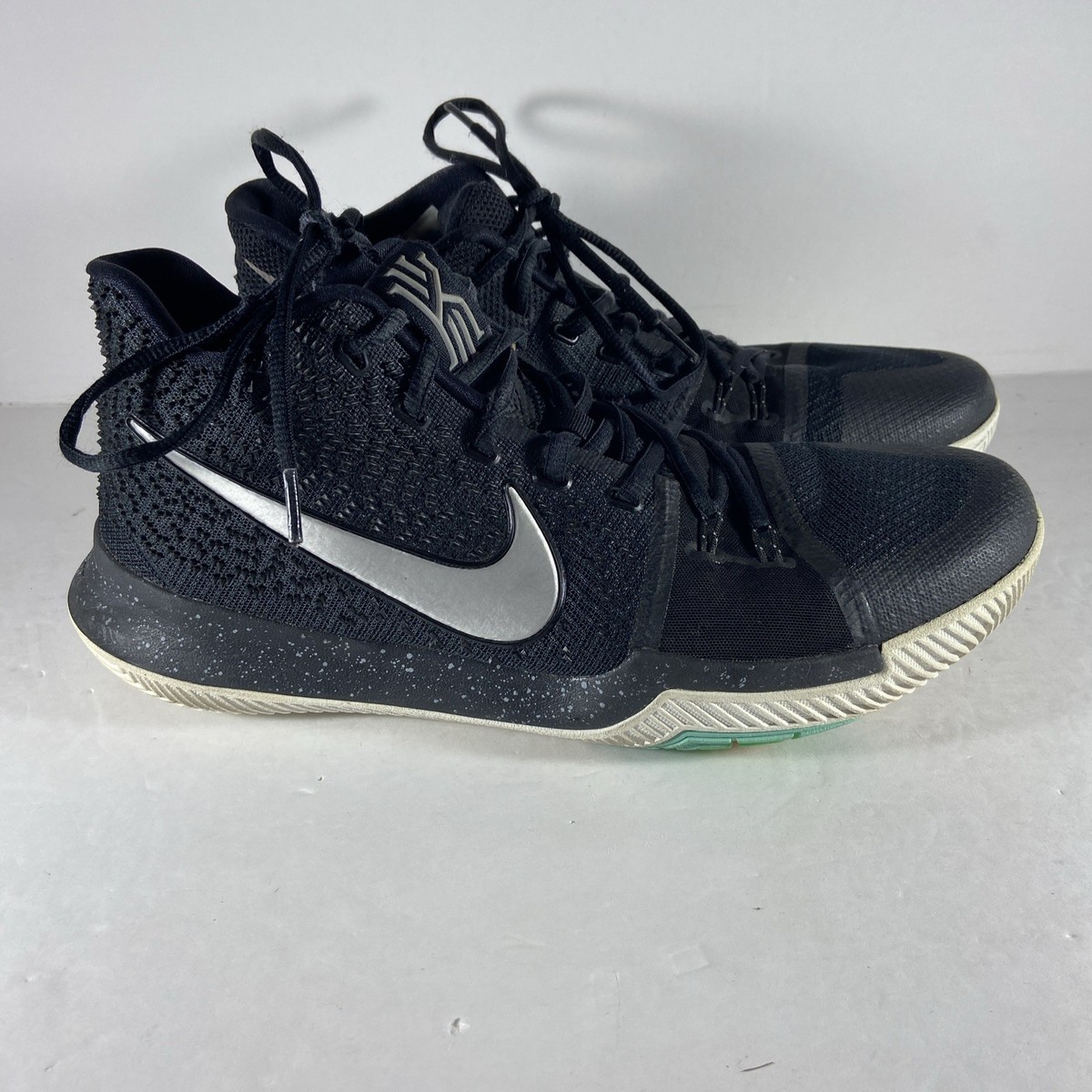 シューズ(男性用) kyrie3 EP 28cm Nike Kyrie 3 III Black Ice Irving Men's Size 13 Sneakers Shoes