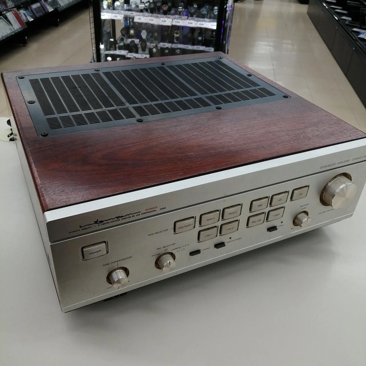 Luxman L-540 Japanese Integrated Amplifier JUNK Premain Amplifier  (Transistor)