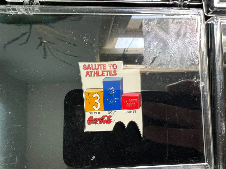 16 Sydney 2000 Olympic Coca Cola Pin Of The Day Set In Box Missing 15 & Opening - Image 4 of 4