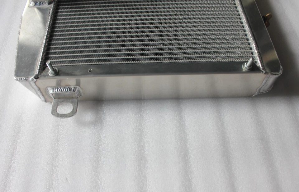 56MM For Alfa Romeo Spider 105 / 115 1966-1993 Aluminum Radiator - Imagem 3 de 4