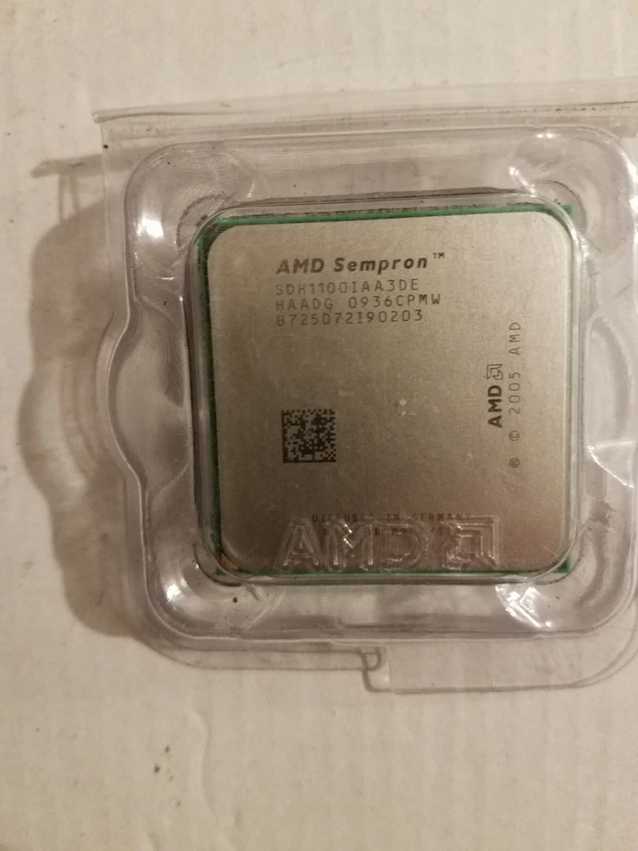 AMD Sempron LE 1100 1.9 GHz 256KB L2 Cache 64 Bit Socket AM2 CPU SDH1100IAA3DE - Image 3 of 3