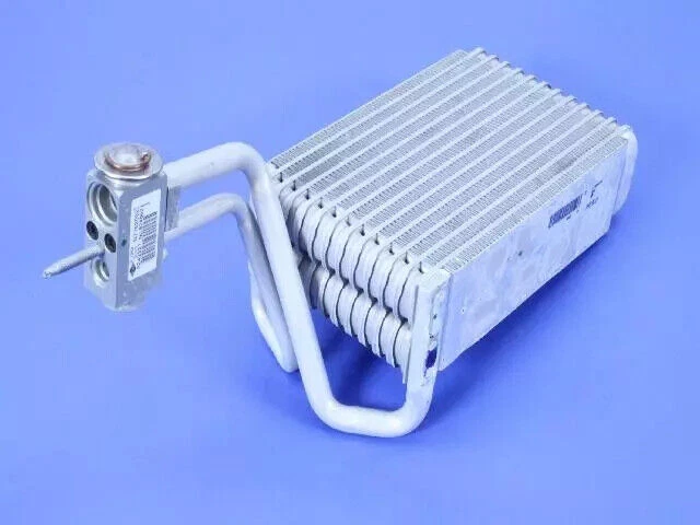 Evaporador de aire acondicionado delantero genuino Mopar 2008-2011 Dodge Grand Caravan 68057709AA Foto 2 de 4