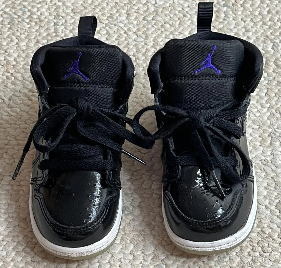 NIKE Air Jordan 1 Mid Space Jam Niño Pequeño 8C Negro Tenis Zapatos DV1338-004 Foto 3 de 4