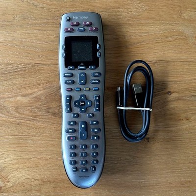 LOGITECH Harmony 650 Universal-Fernbedienung , voll funktionstüchtig, mit USB-K.