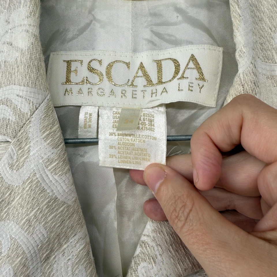 Vintage Escada Margaretha Ley Blazer Floral Beige Short Sleeve Tapestry Jacket - Image 3 of 4