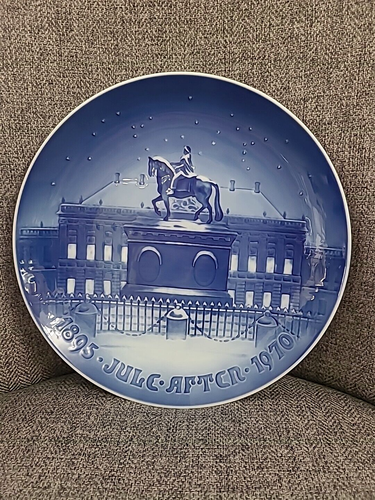 Royal Copenhagen B & G Decorative Plate B & G 1895 - 1970 Jule Aften Amalienborg - Picture 6 of 6