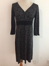 Ann Taylor LOFT Surplice V-Neck Knit Empire Dress Gray & Beige Floral Damask  4