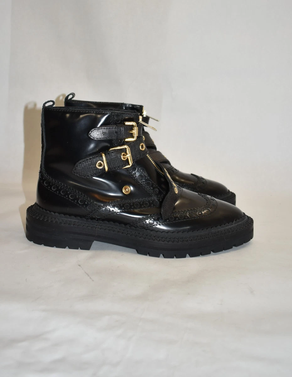 Burberry store black booties