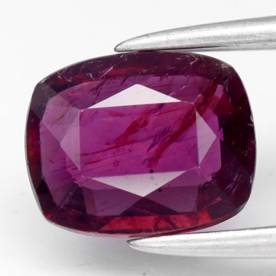   1.12ct 7.2x5.8mm Kissen Purplish Red Ruby - Unheated, Madagascar Gem