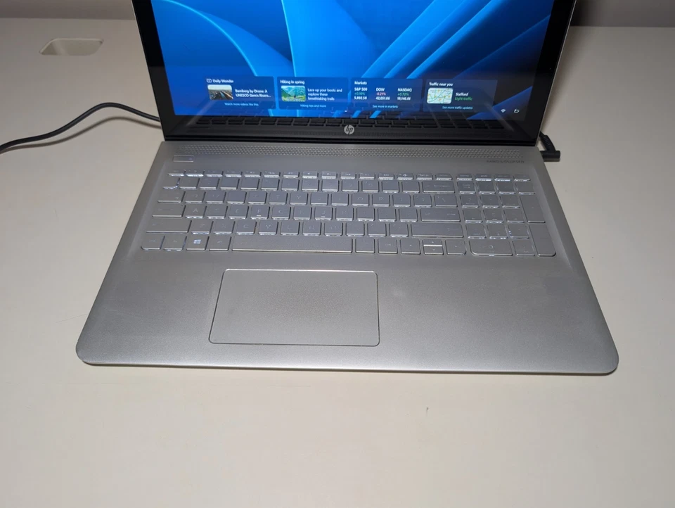 15.6" Read! HP Envy 15-AS133 — i7-7500U • 16GB RAM • 256GB SSD • FHD • Backlit - Image 3 of 4