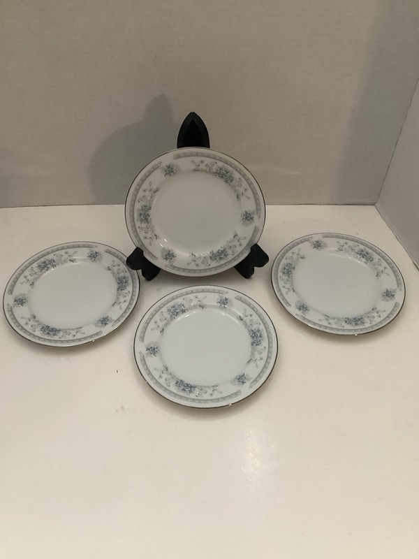 American Limoges Vtg “Bridal Bouquet” Salem Heritage Coll, 6.5” Plates. Set/4
