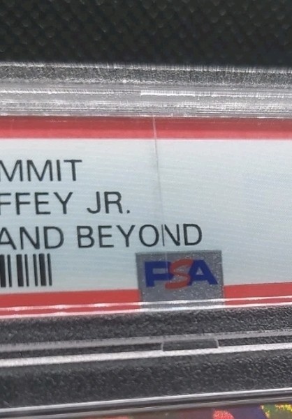 1996 Pinnacle Summit Ken Griffey Jr 86 Above and Beyond PSA 9 Mint *Case Cracked view 4