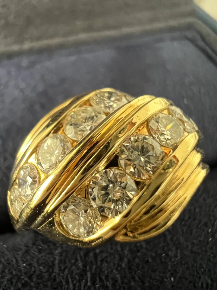 Anillo de oro amarillo de 18 k pesado de diamantes naturales de 1,5 quilates VS Foto 3 de 4
