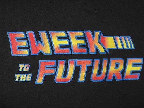 “Eweek to the Future” T-Shirt – very Special Item(L) - 第 1/4 張圖片