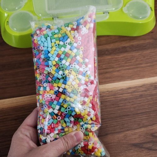 Perler Bead N Carry Case Fused Bead Activity Center Pegboards Multicolor Beads - Picture 4 of 7