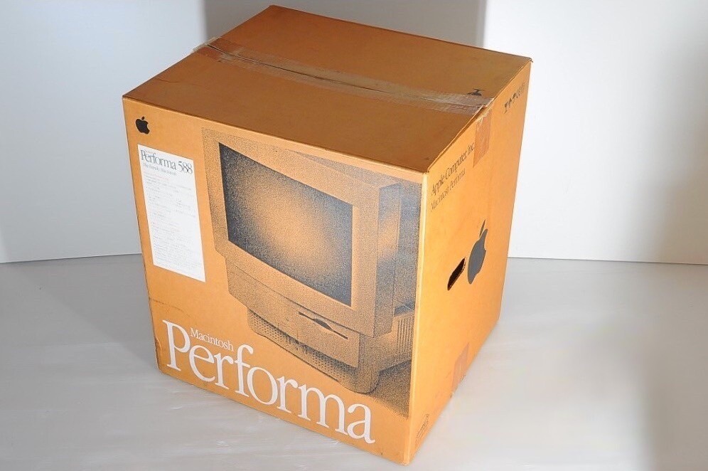 Apple Macintosh Performa 588 , 1995, Japan edition. NEW IN Apple Macintosh Performa 588 , 1995, Japan edition. NEW IN