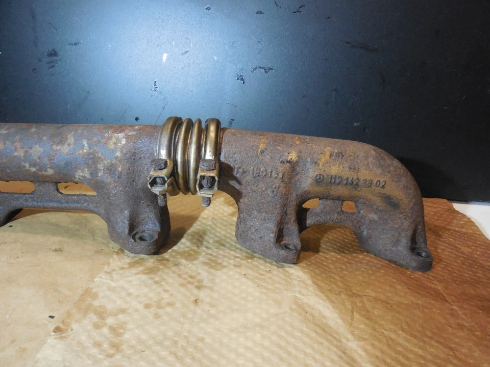 Colector escape motor derecho 1171423802 86-89 mercedes-benz r107 560sl 560sel Foto 4 de 4