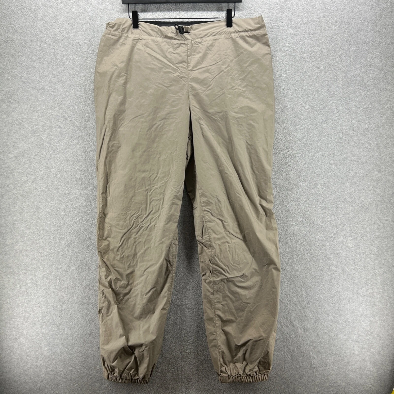 Patagonia Rain Pants Mens Size XL Beige Pull On Mesh Lined Waterproof Drawstring