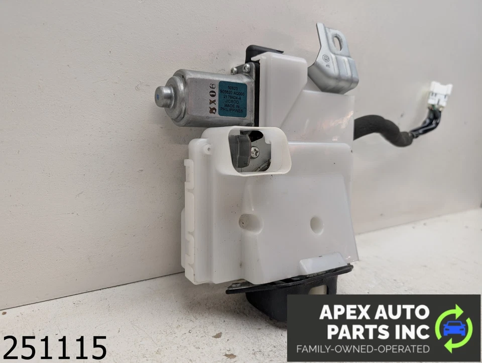 Nissan Quest 2016 fabricante de equipos originales 3,5 L puerta levadiza puerta trasera bloqueo pestillo actuador Foto 2 de 4