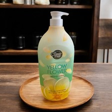 Shower Mate Yellow flower Freesia and Jasmine Perfume Body Wash 40.57 Oz 0.71 per gallon