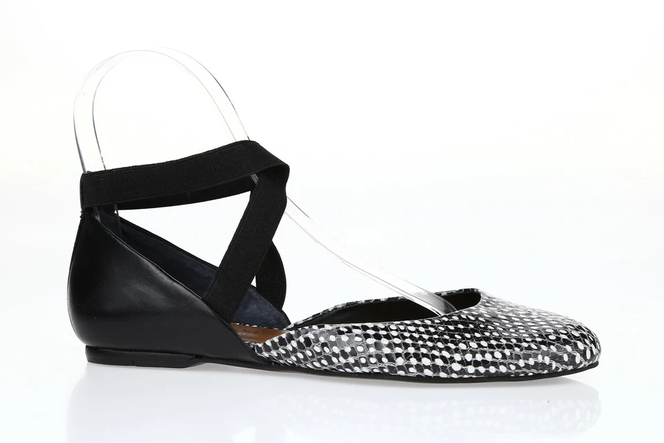 Zapatos planos Bernardo para mujer con correa al tobillo de cuero con patrón blanco negro talla 5 Foto 4 de 4