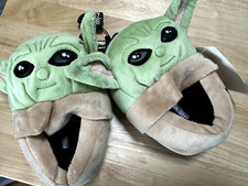 NWT STAR WARS Baby Yoda Slippers Kids Size 7-8 Gripper Bottom