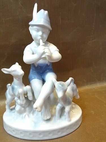 Gerold Porzellan Shepherd Boy With Lambs Playing Flute Figurine, Made in Bavaria - 第 4/12 張圖片
