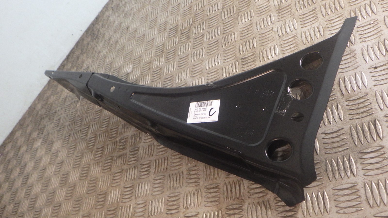 Audi A3 8V inner wing panel right genuine new 8V7810136C Convertible