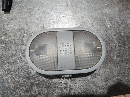 Original Mitsubishi Colt 6 VI Z30 Innenleuchte Lampe Innen Licht MR951589