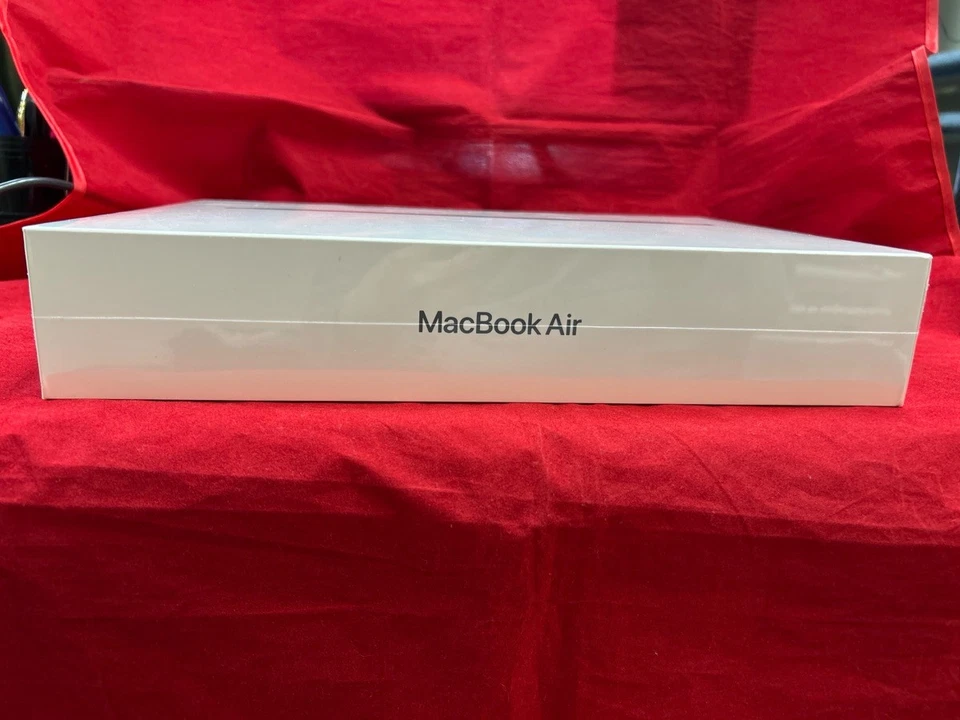 APPLE MACBOOK AIR A2337 (VA5015810) - Image 3 of 4