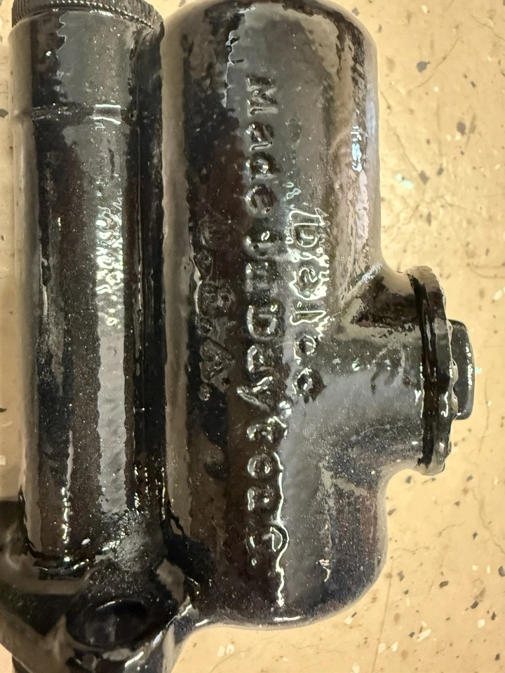 Cilindro maestro de freno 1938 Cadillac modelos 60 Special 65 Series 60 Foto 4 de 4