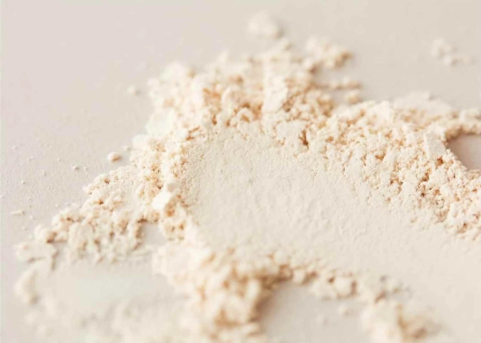 THREE Advanced Ethereal Smooth Operator Loose Powder 02 Glow Matte 10g Japan - Image 3 of 4