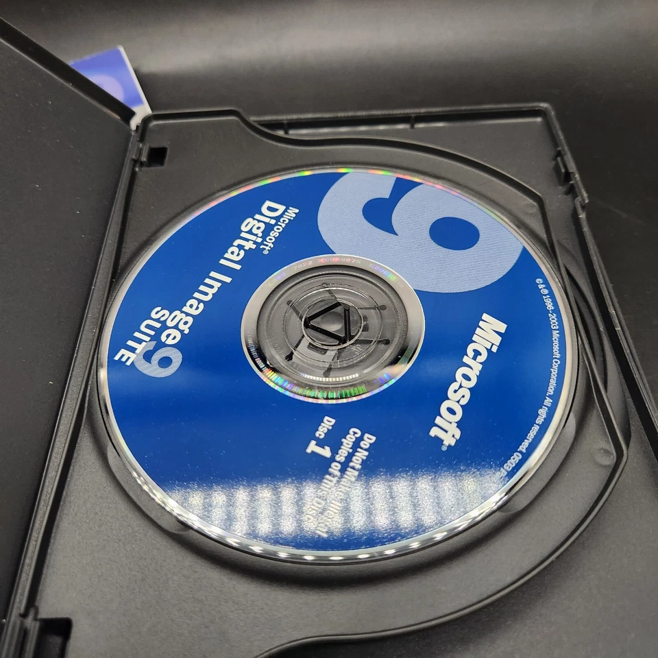 Microsoft Digital Image Suite 9 CD-ROM Manual And Disc 1 Only  - Image 4 of 4