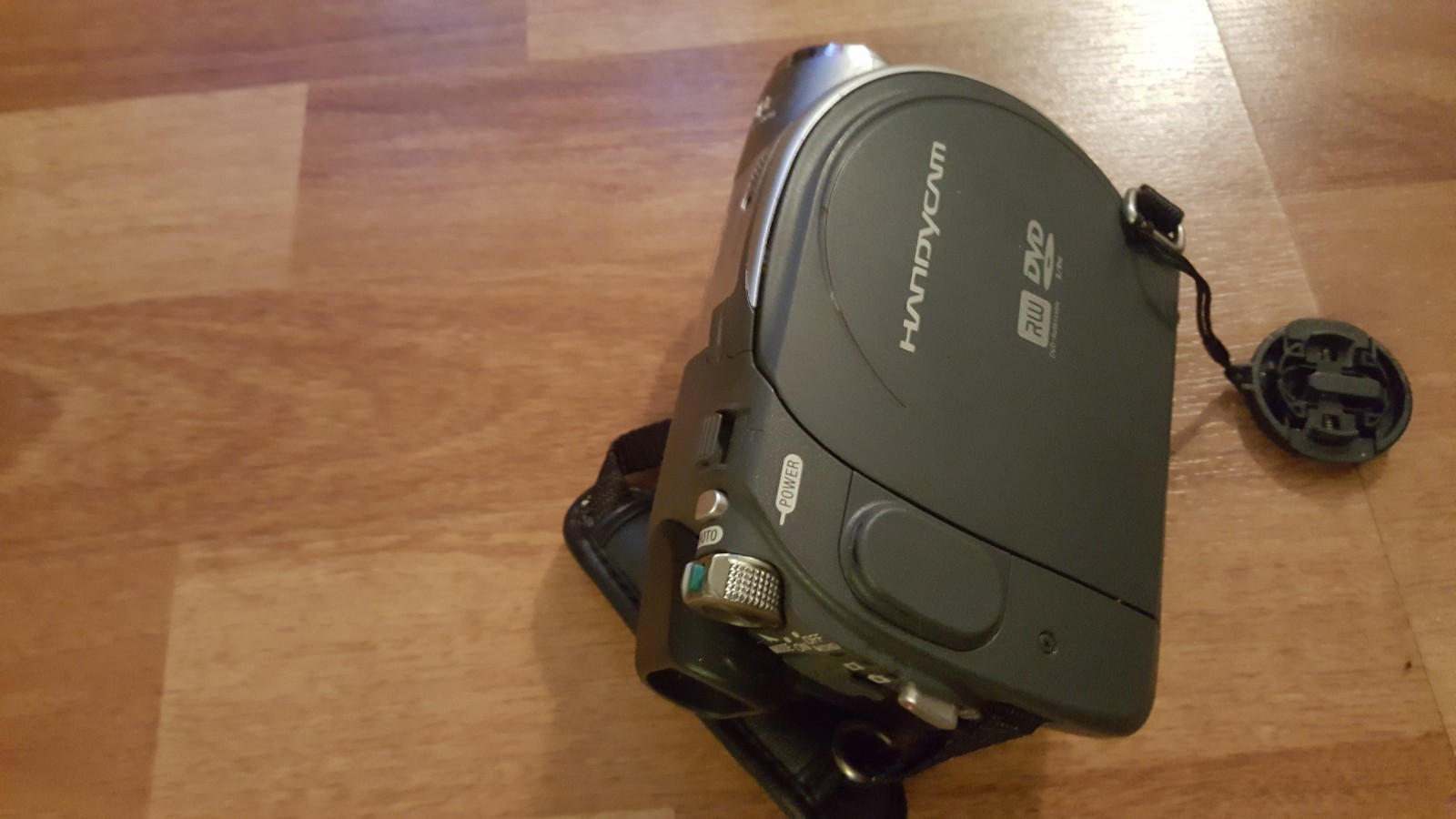 SONY HANDYCAM CARL ZEISS VARIOTESSAR VIDEO CAMERA Touch Panel LCD DVD