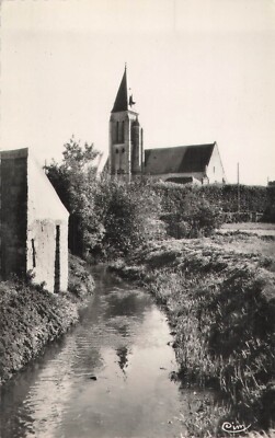 91 MILLY-LA-FORET KIRCHE UND FLUSS