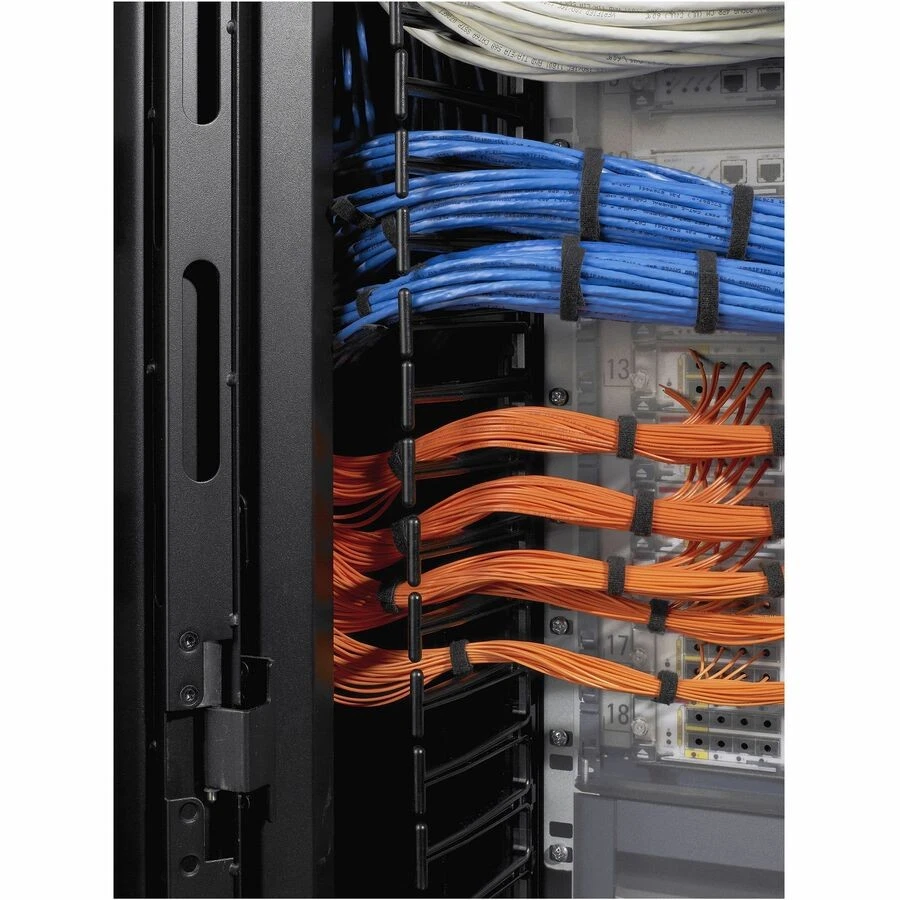 APC NetShelter Cable Management, Vertical Cable Manager, for NetShelter SX Netwo - Image 2 of 4