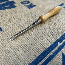 Susan Bates No. 6 RUG PUNCH NEEDLE 7421 Made In the USA