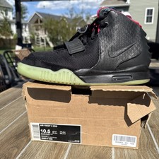 Nike Air Yeezy 2 NRG Solar Red Black Solar Red 2012 508214-006 Size 10.5 Jordan 